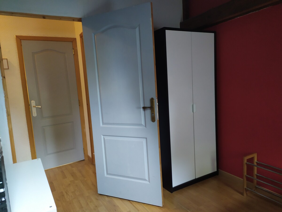 单间公寓1间卧室、卫生间和厨房