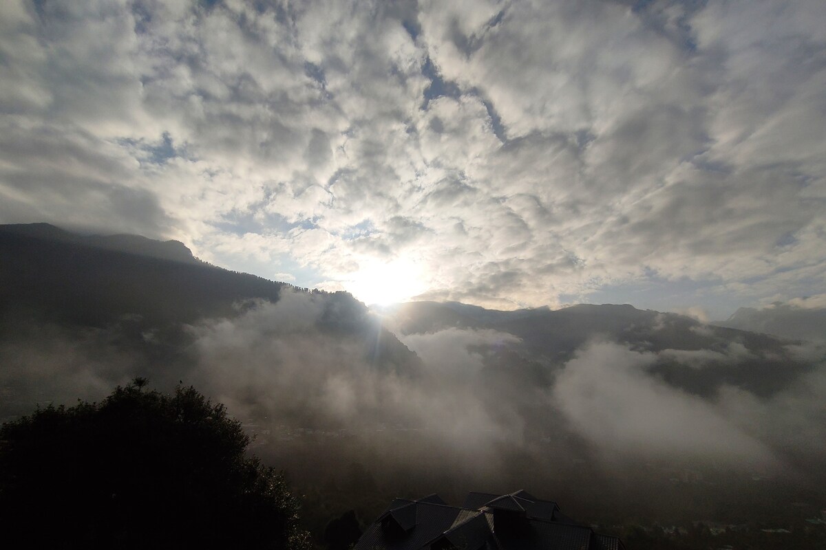 Nature Retreat | 180° view point | Hamta Ranges