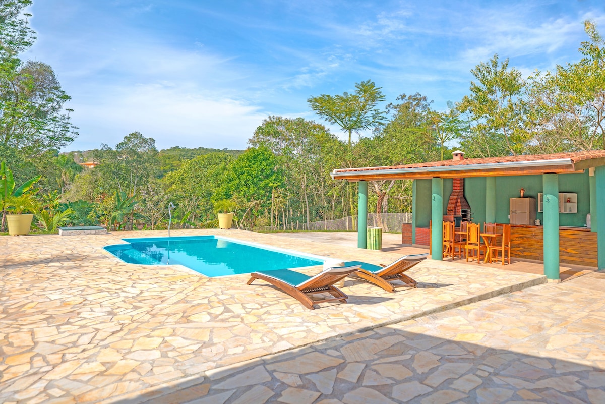 Casa de Campo Agradável com Piscina 1.5h São Paulo