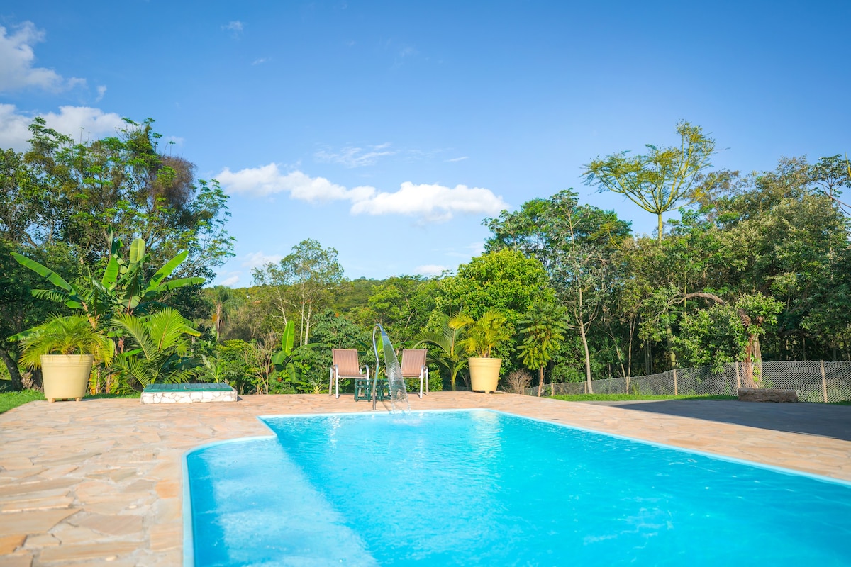 Casa de Campo Agradável com Piscina 1.5h São Paulo