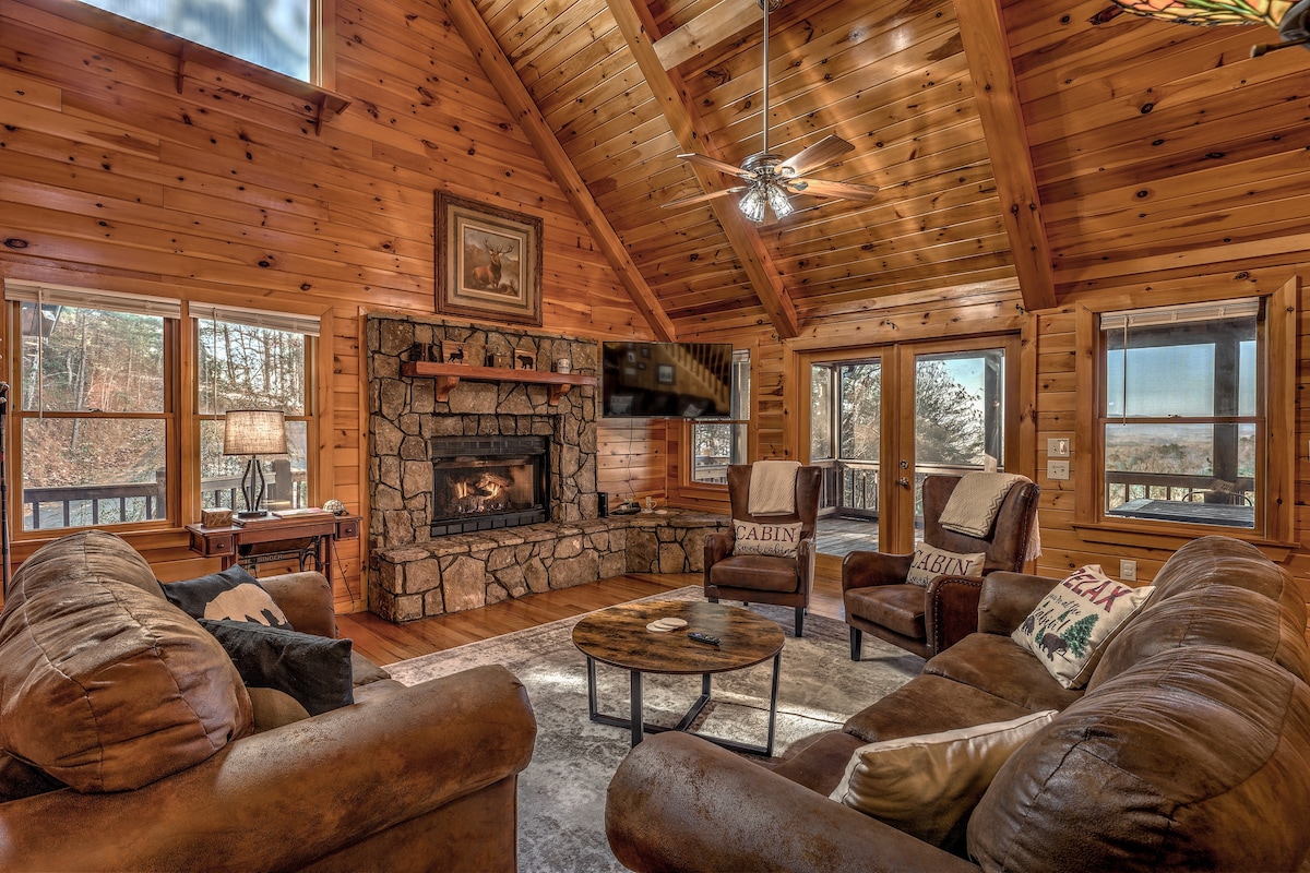 Private Cabin | Game Room | Hot Tub | Fire Pit