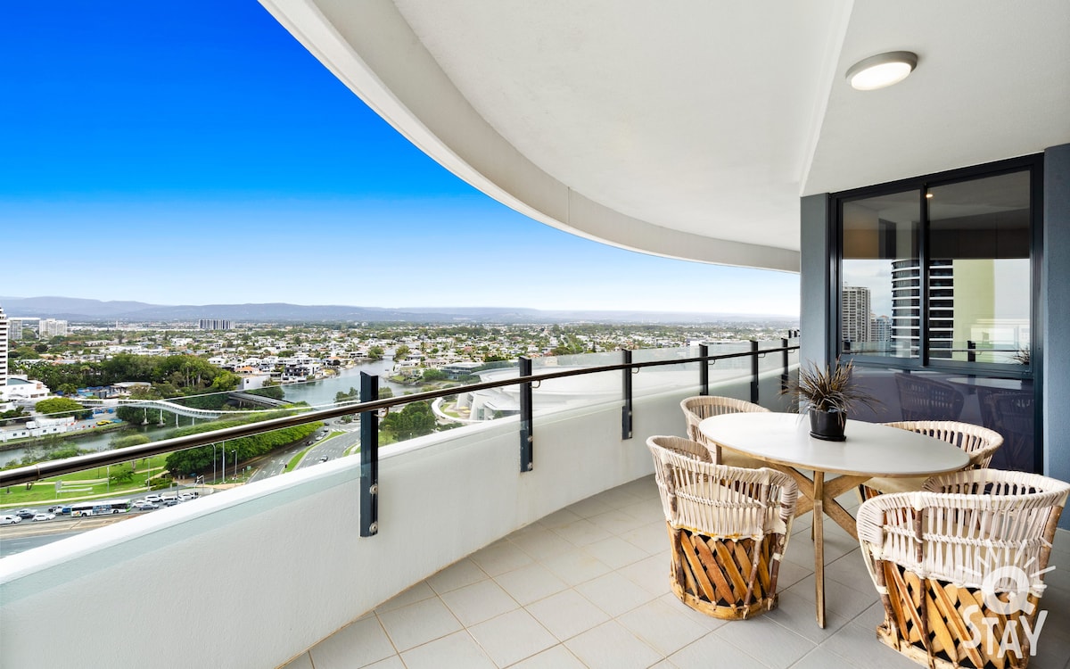 3 Bedroom Apartment in Broadbeach - Q Stay