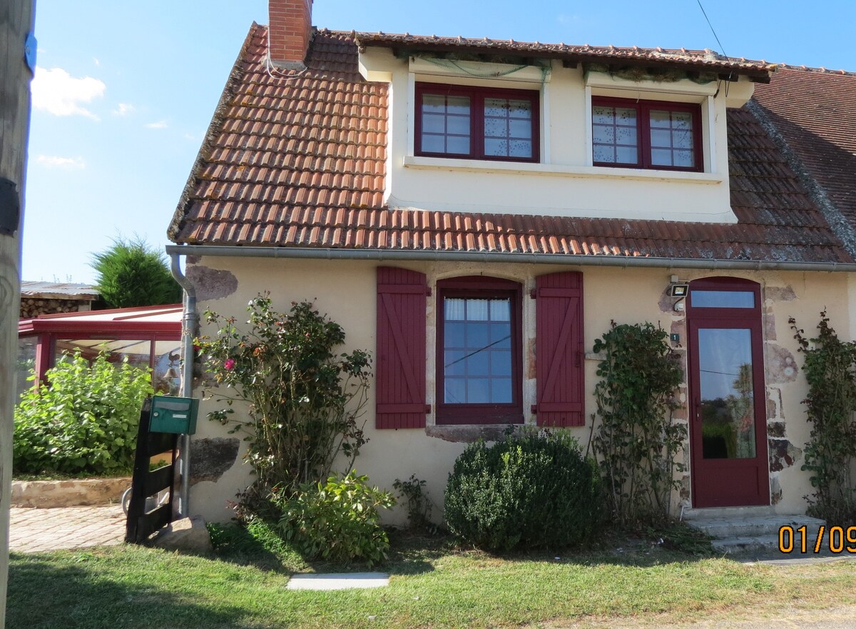 Petite Maison rustique au cœur d'un hameau