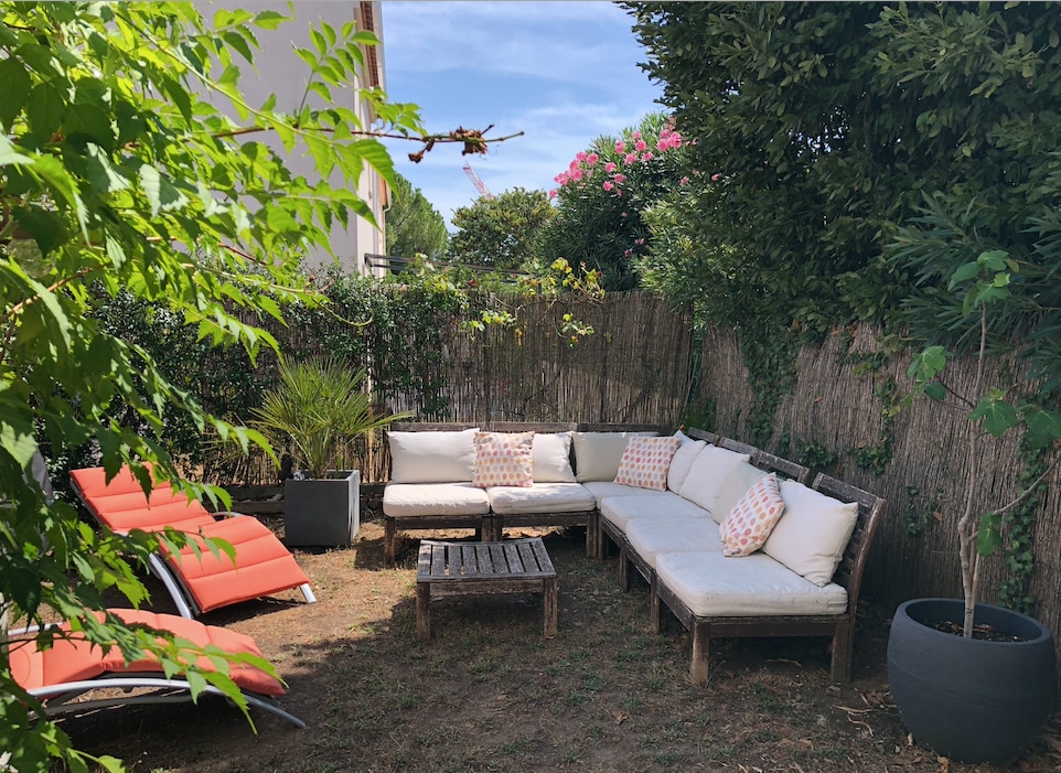 Maison cosy avec petit jardin, jacuzzi & plancha