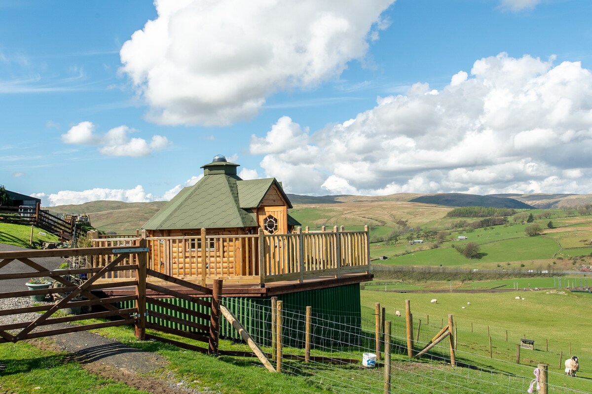 Eden Ewe-Nique Lonnin (Accessible Farm Glamping)