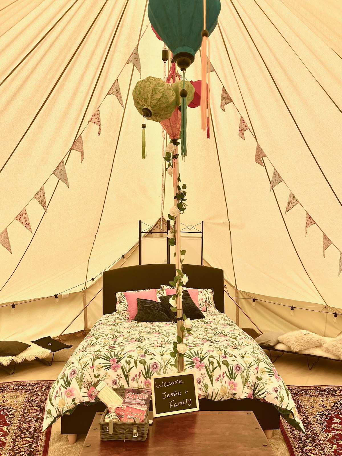 The Hoot Tent - Glamping Ty Du Farm