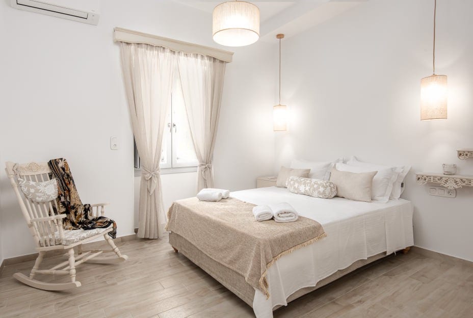 ADORA ：位于纳克索斯（ Naxos ）市中心的全新公寓