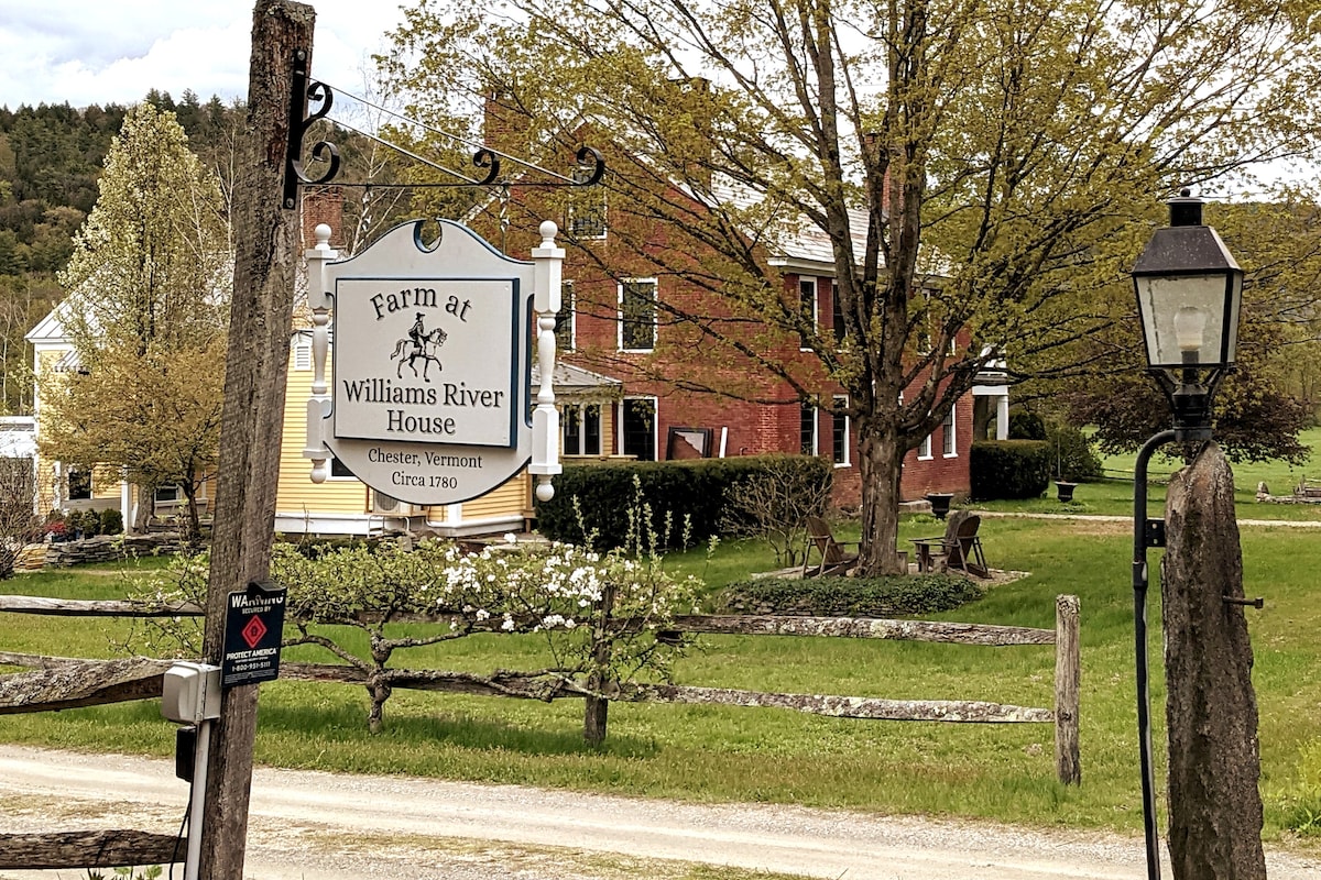 Farm at Williams River House - Hawthorne Suite-ADA