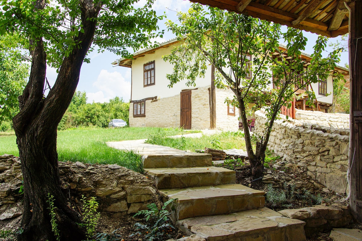 Traditional Bulgarian house - Botev House II