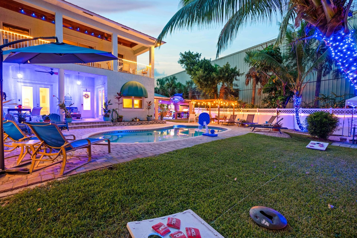 SE Florida Home Heated Pool and Tiki Bar