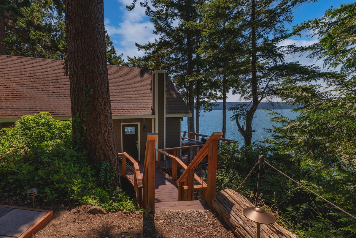 Weather-N-Heights Hood Canal Waterfront Retreat