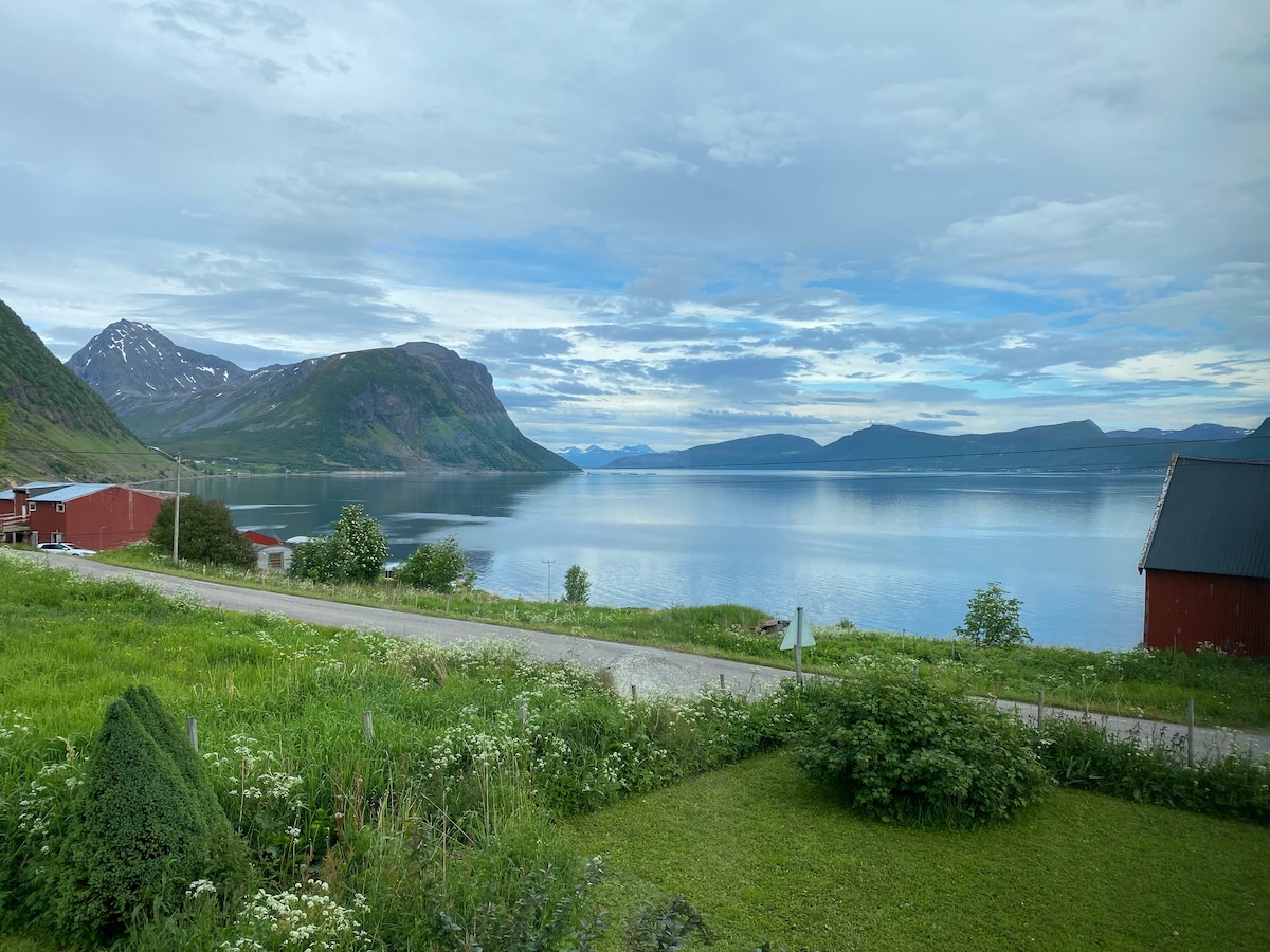 Koselig hytte i idylliske omgivelser