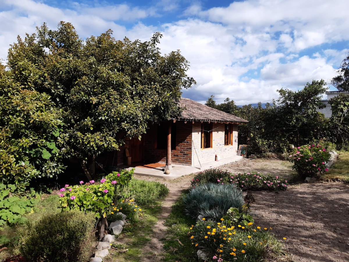 Agradable cabaña en una comunidad de Cotacachi