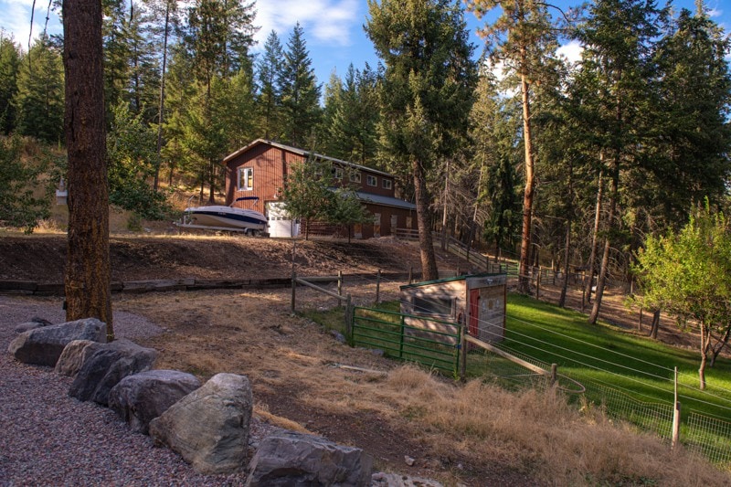 Peaceful mountain cabin near Flathead Lake access