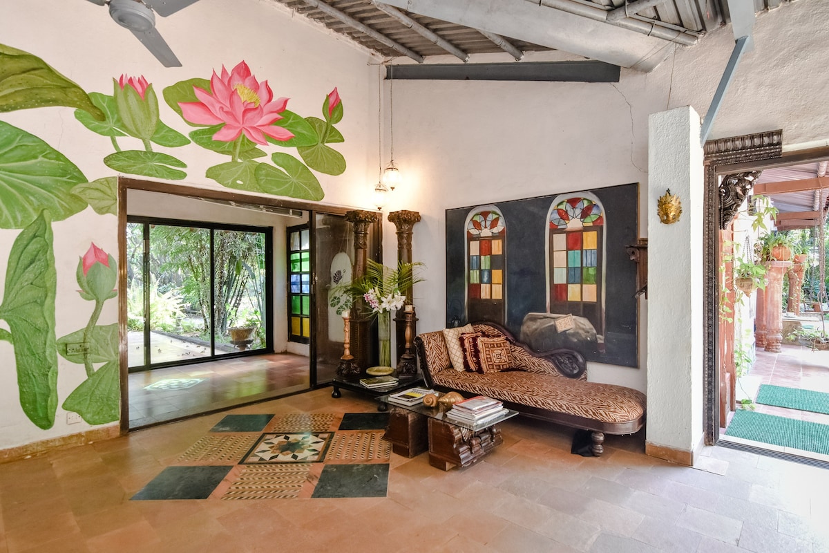 Casa Verde: Luxury 5BHK Villa by Limestays