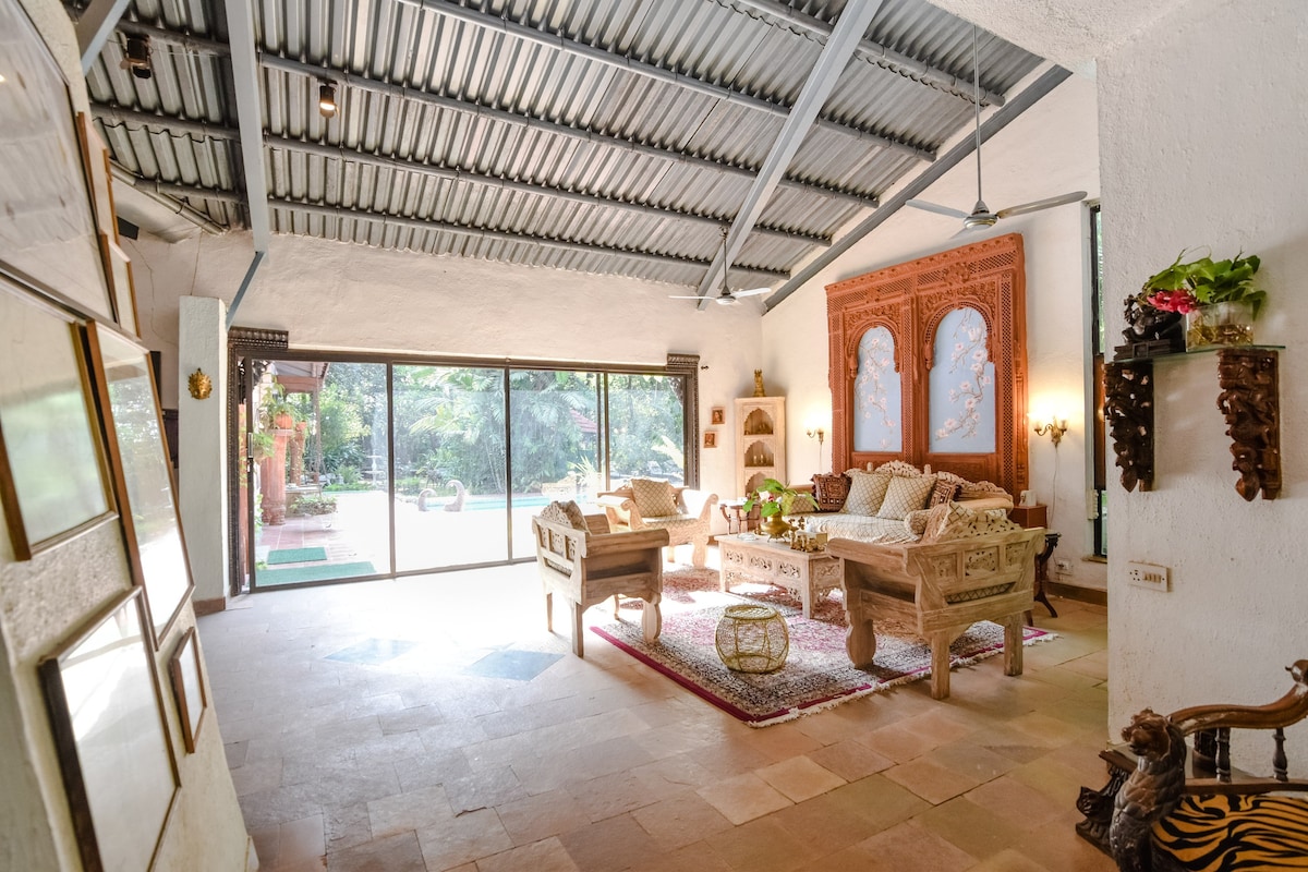 Casa Verde: Luxury 5BHK Villa by Limestays