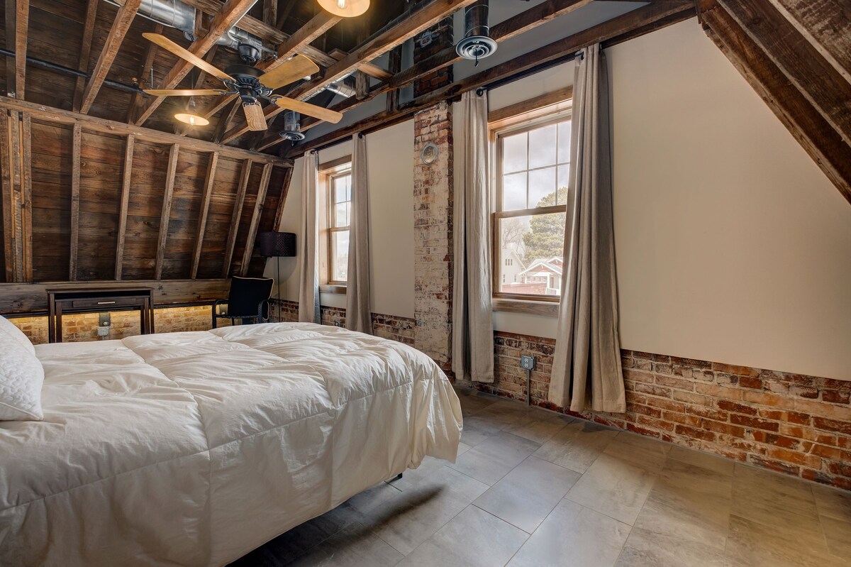 Historic Irwin Barn Loft