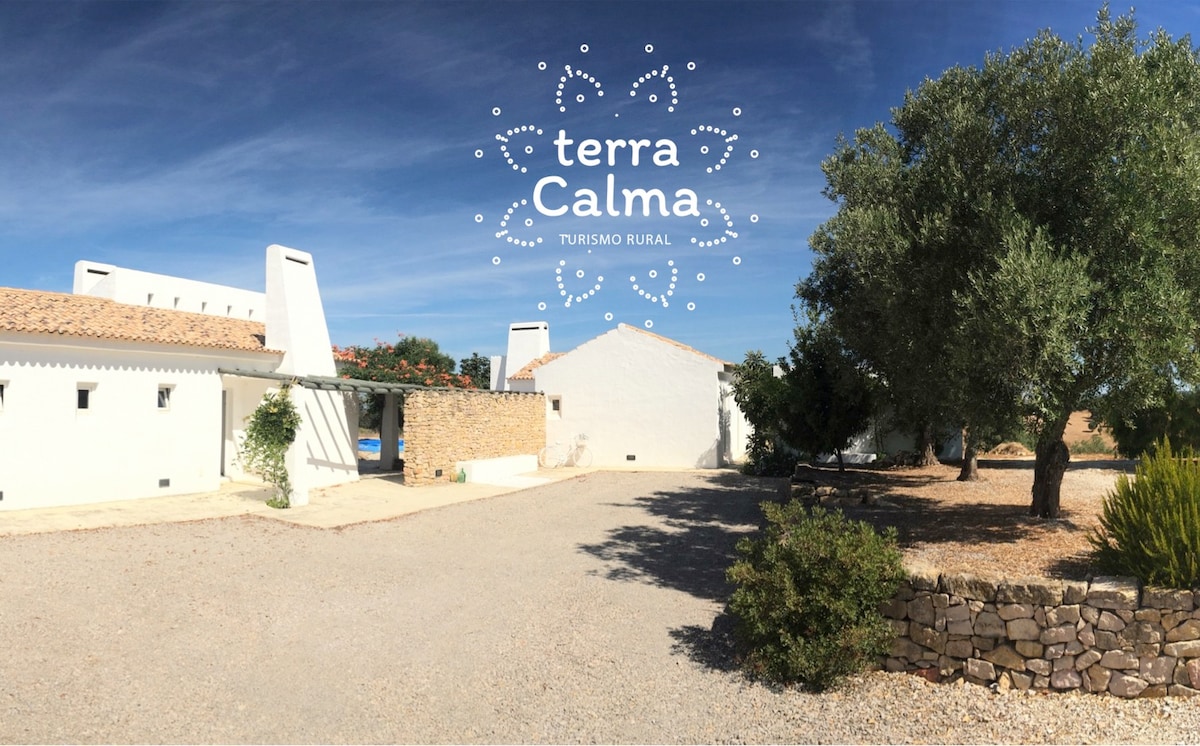 Terra Calma -带游泳池的两卧室房屋