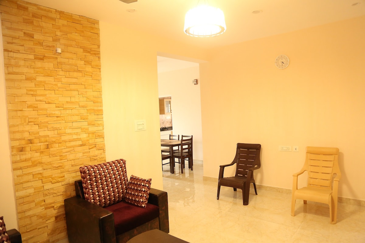 Breezy 3BHK Apartment! Relax in Open Sky Jacuzzi