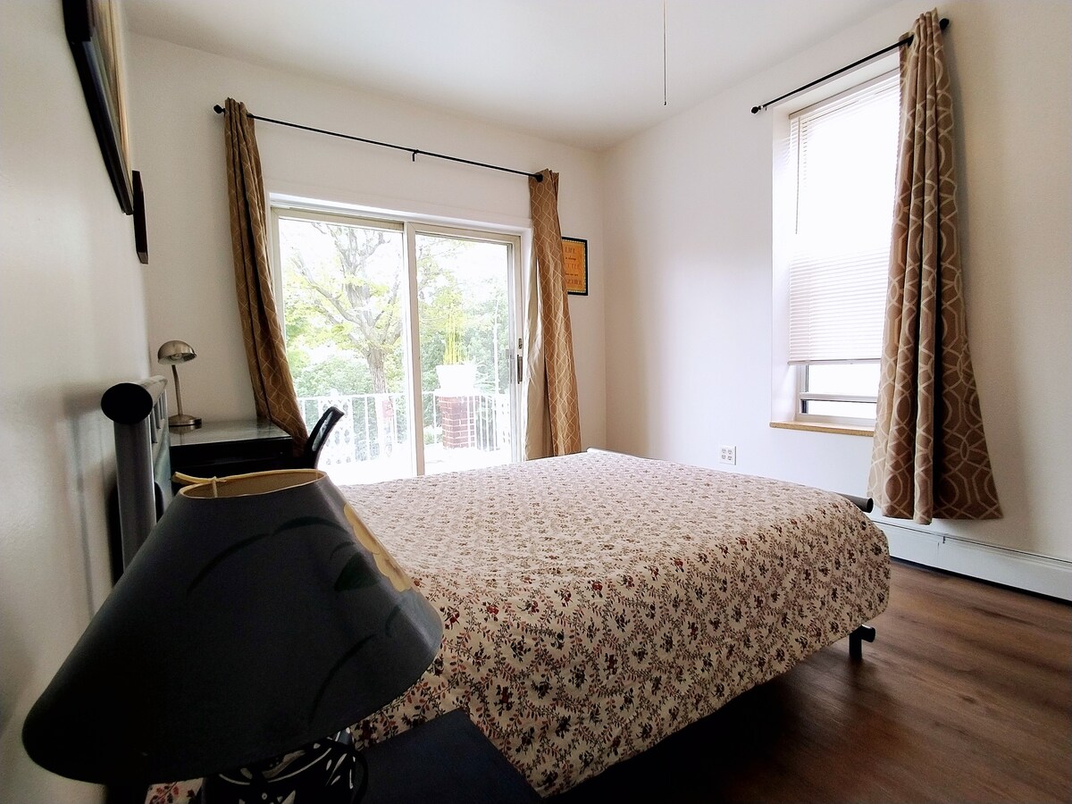 Private Balcony room in Bay Ridge, BK