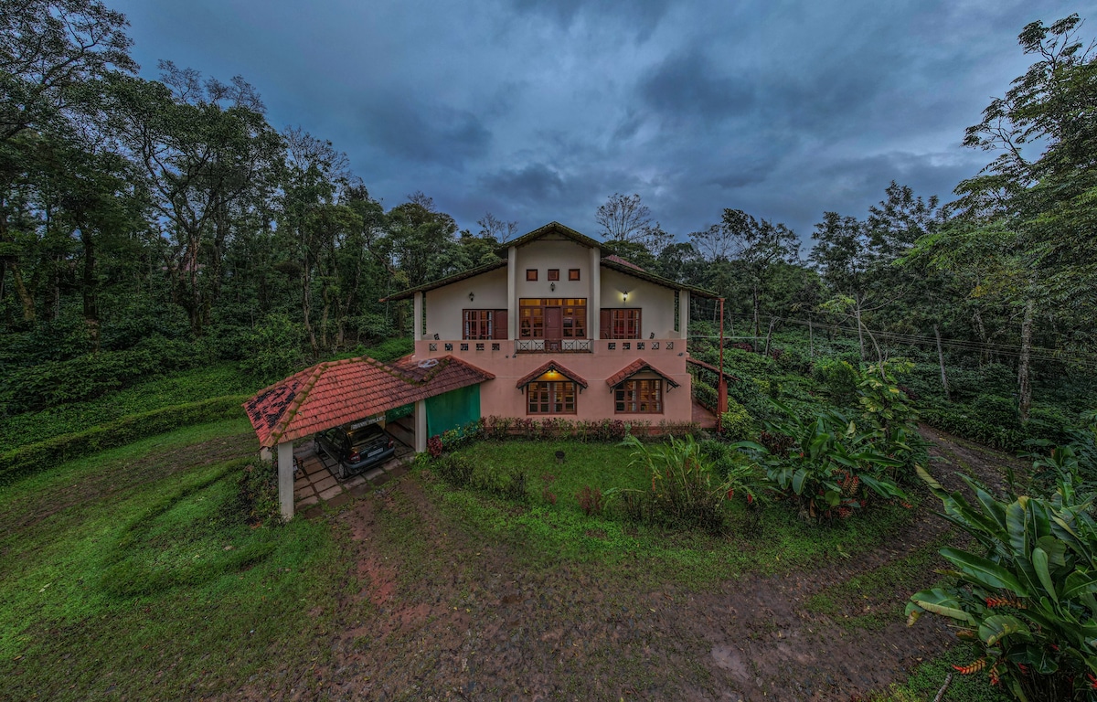 5 BR Plantation Bungalow near Madikeri