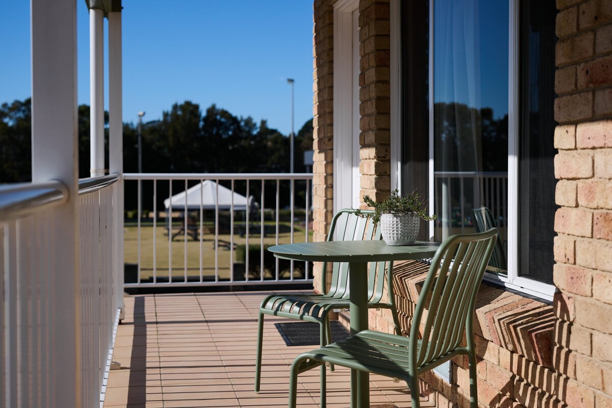 Balcony View Motel-Style Room