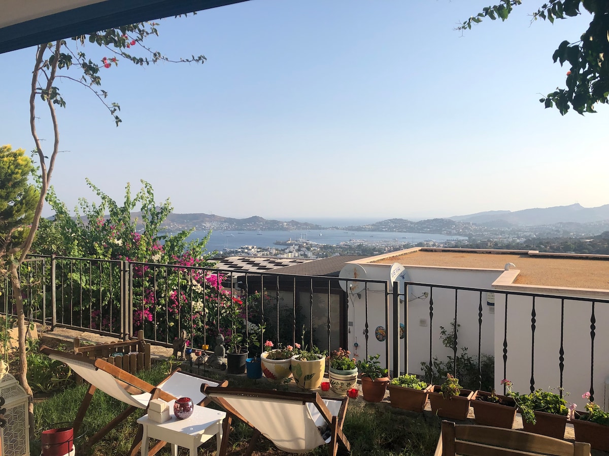 Bodrum-Yalıkavak ，可欣赏码头景观的小屋