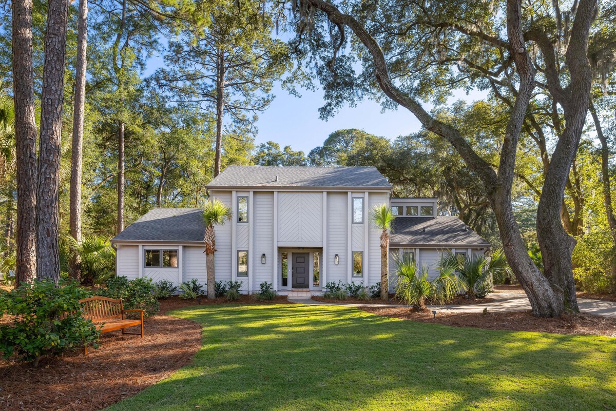 Gov 's Quarters: Stately Sea Pines Stay on HHI
