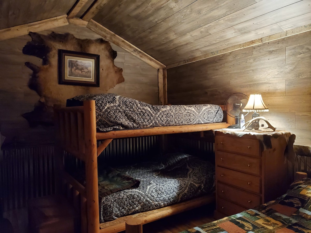The Bunkhouse Cabin at CTF