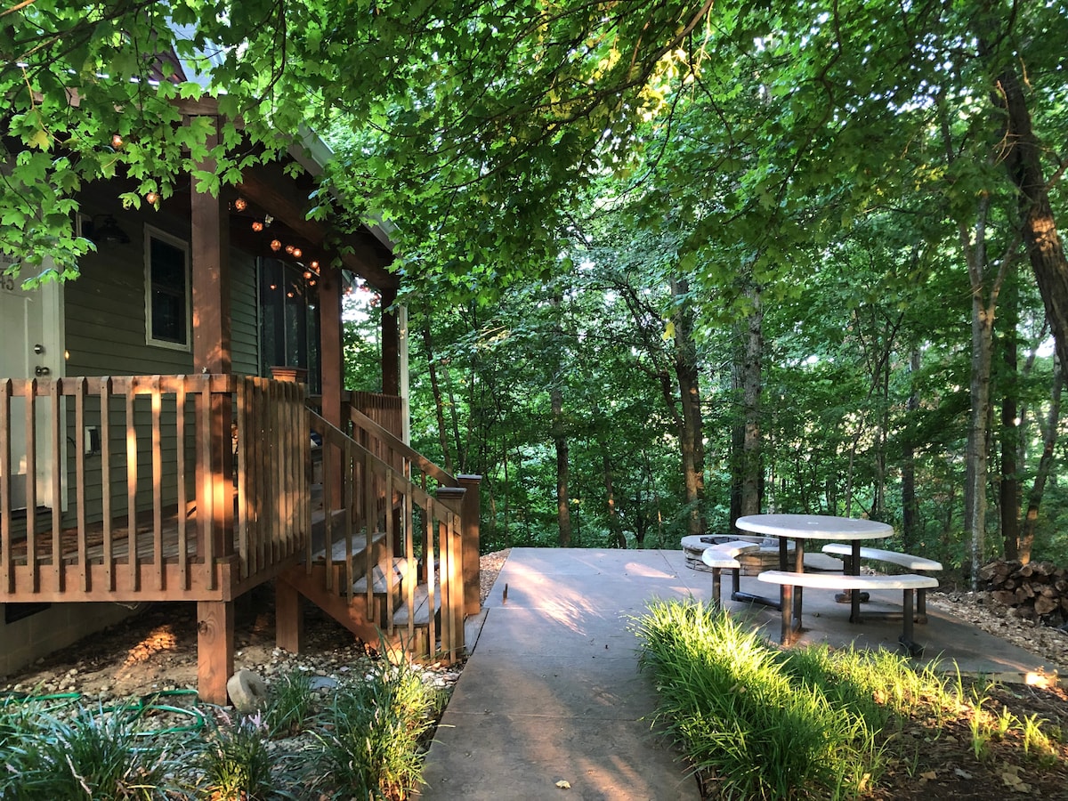 Basil Cottage on the Creek