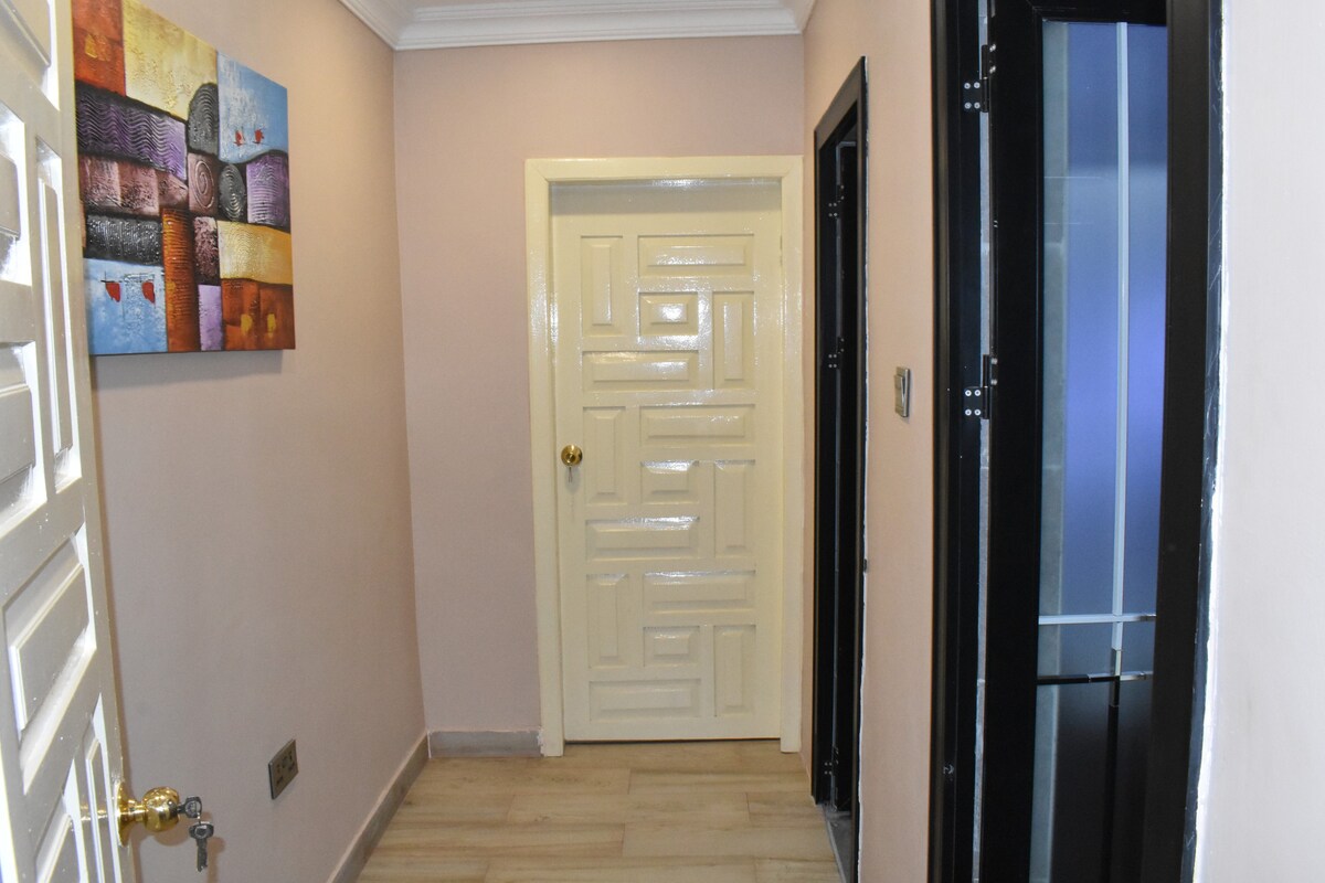 Cozy fully furnished 1 bedroom apartment.