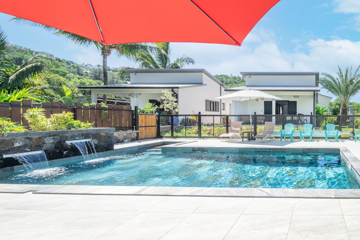 Grande piscine chauffée au sel à couper le souffle