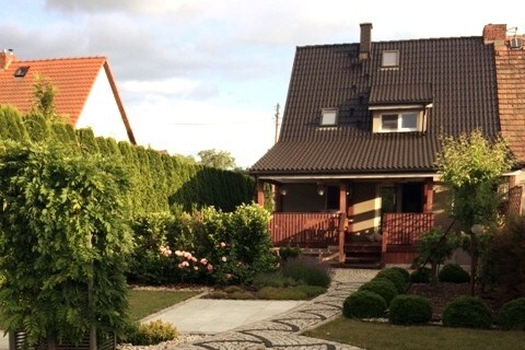 位于Klodzko美丽地区的半独立现代化房屋