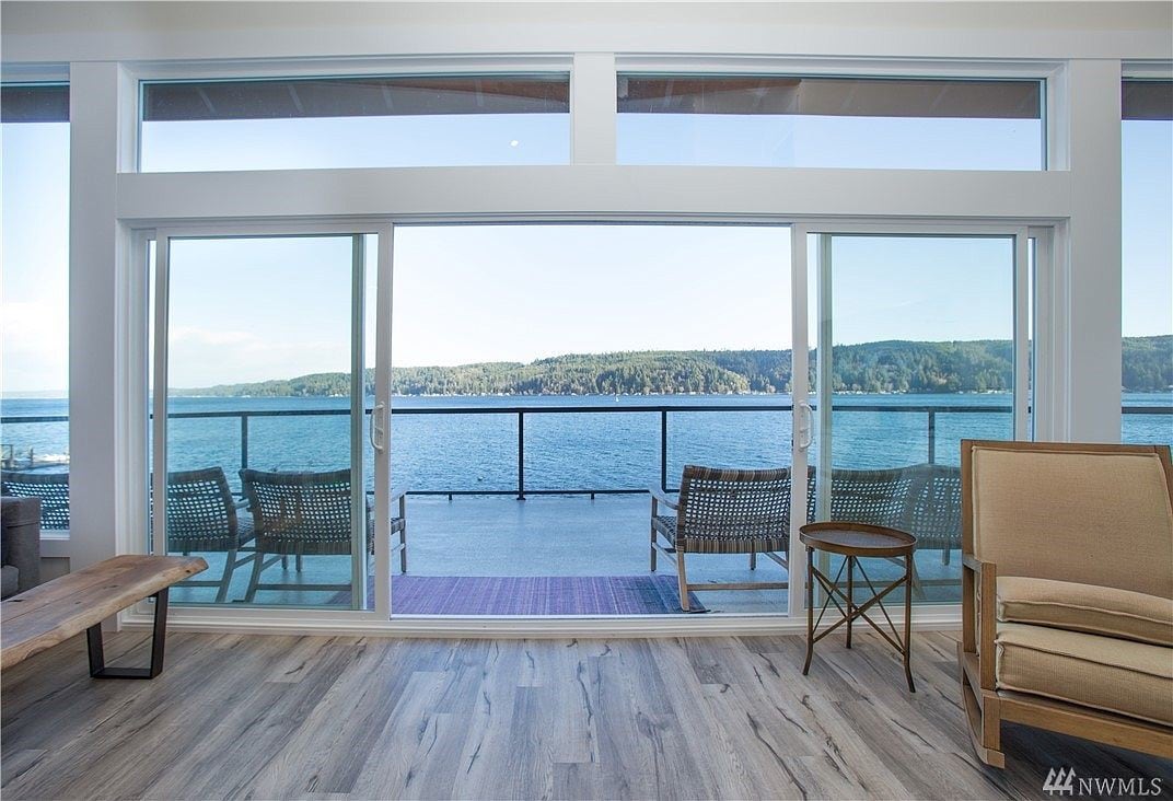 HOOD CANAL-SUNNING VIEWS- ENTIRE HOME IN BELFAIR。
