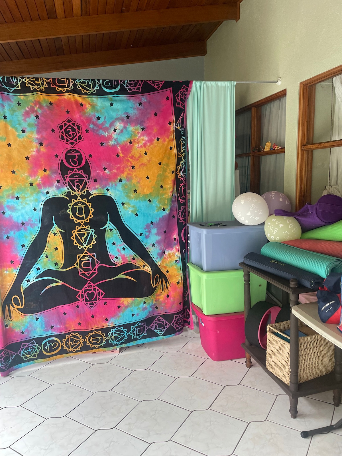 带共用卫生间@ Talana瑜伽的独立房间。