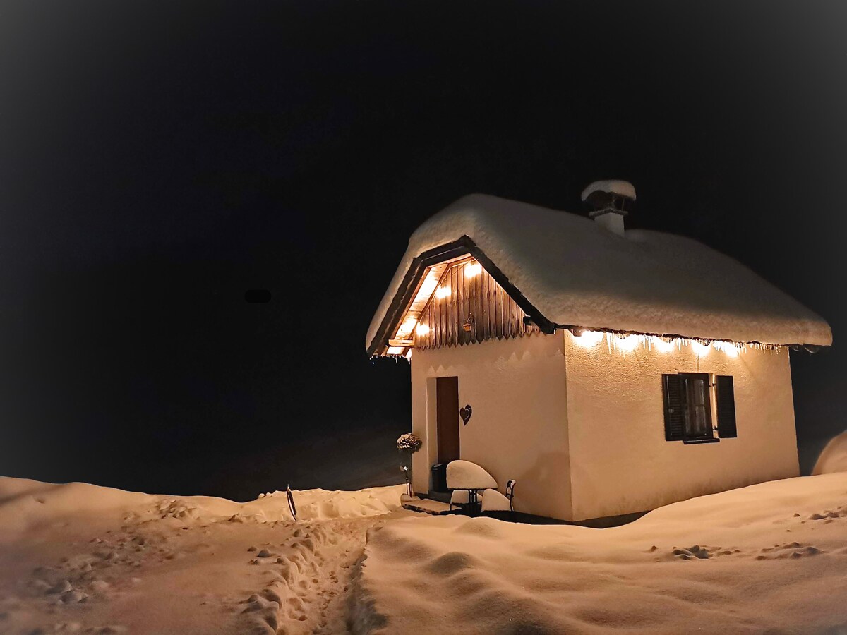 可观赏山景的舒适微型住宅！