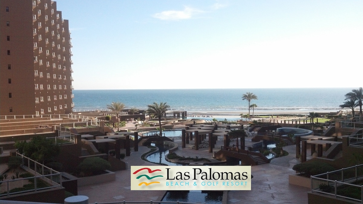 Las Palomas  Sandy Beach 2nd floor w/huge Patio!!