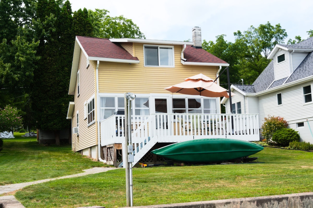 Honeoye Lake的舒适3卧室小屋