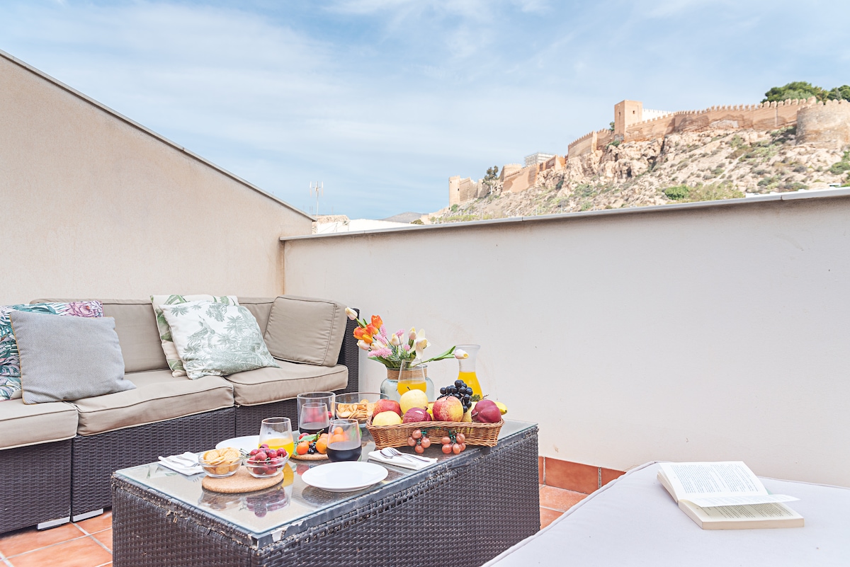 Casa con Increíbles vistas a la Alcazaba, (a/a)