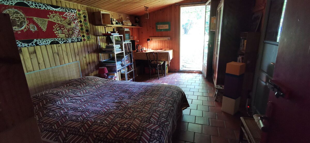 Chambre indépendante dans domaine viticole