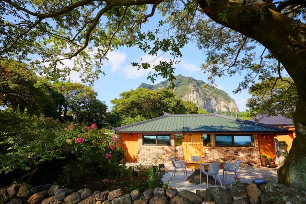 Sagye Coast/Sanbangsan Mountain 5分钟Quiet Tangerine Field Shelter "Pong Nang House" [日落街]