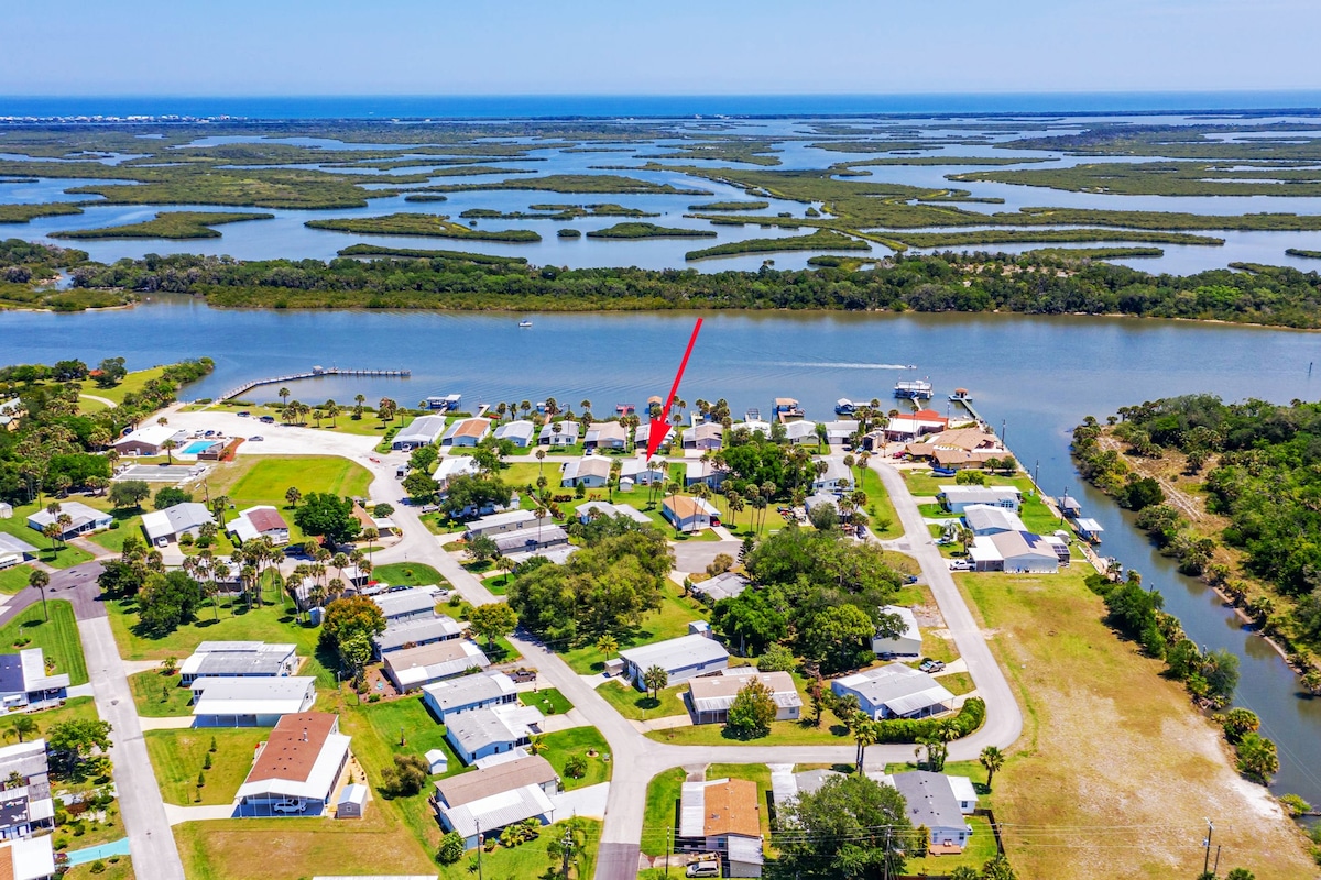 Clean and Bright Intracoastal Home Near NSB
