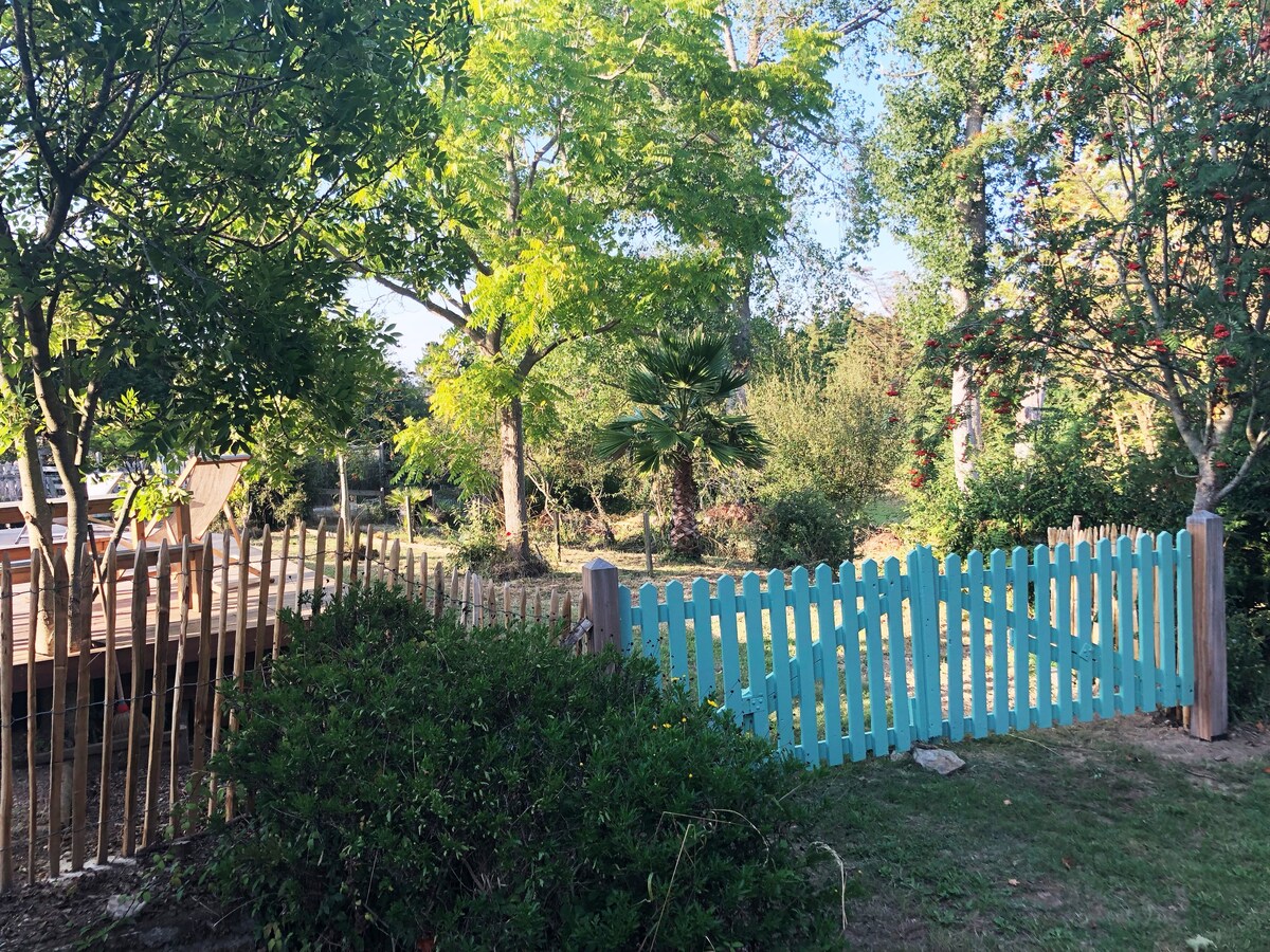 Longère en bois à 10 minutes à pied de la plage