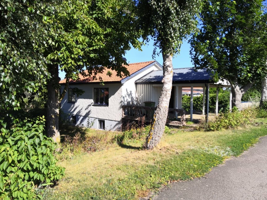 房子很漂亮，在Grönhögen有一个漂亮的花园。 