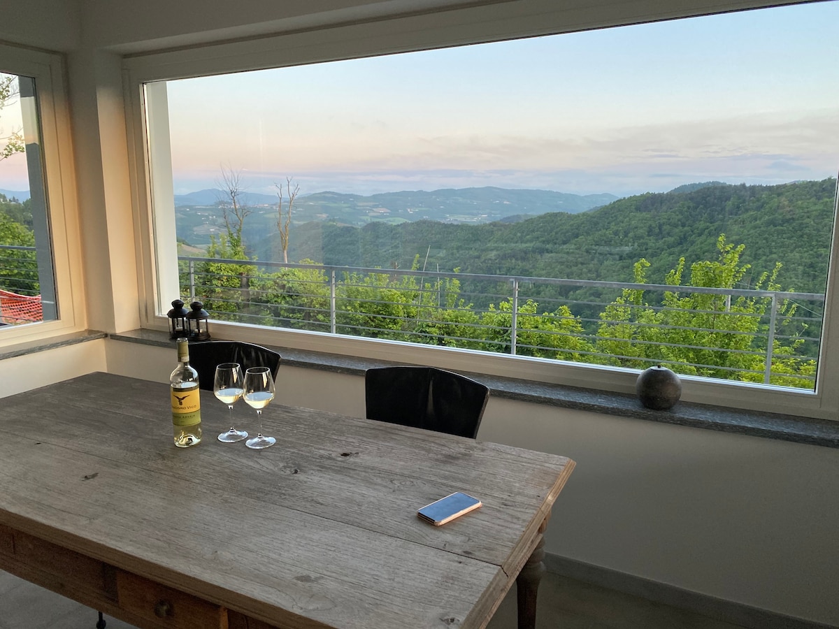 Pool Villa with view on the Langhe hills