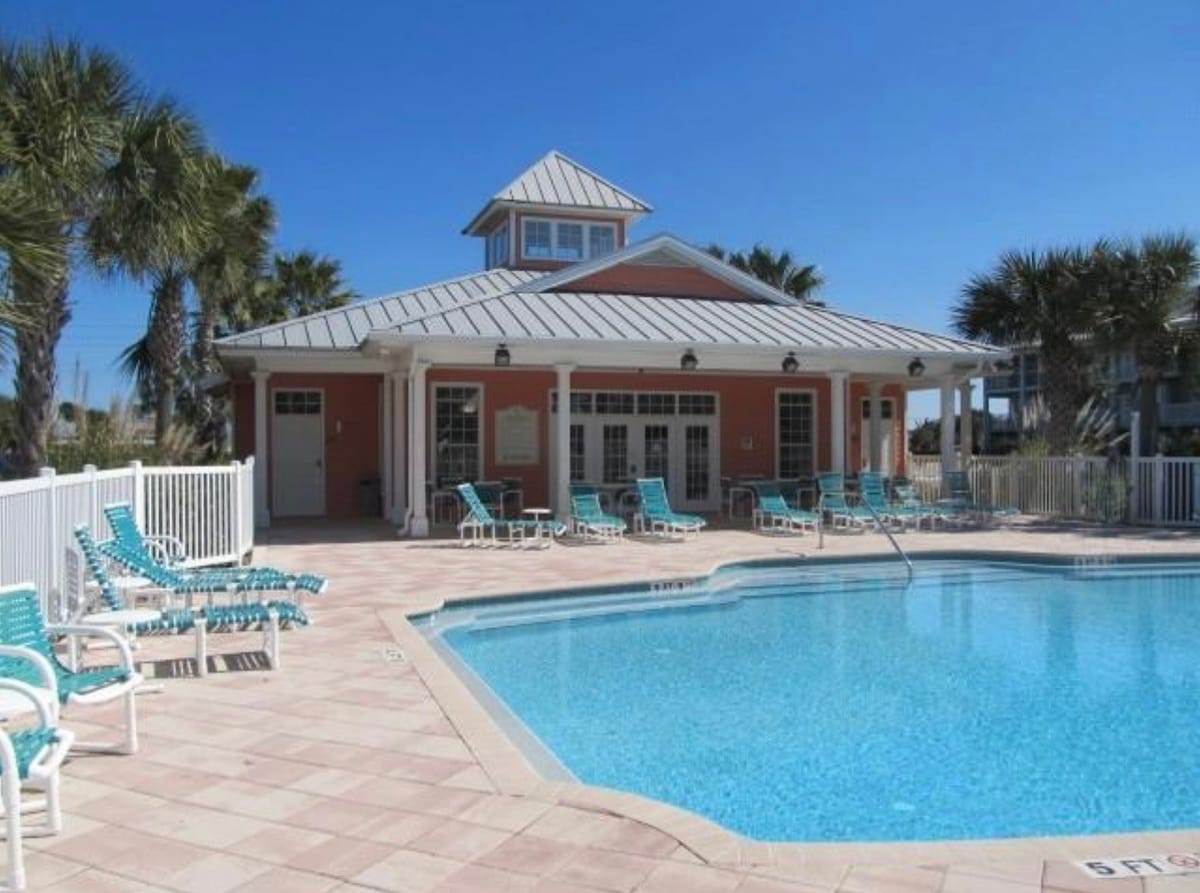 Gated 1st floor, walk to beach, htd pool NO FEES!