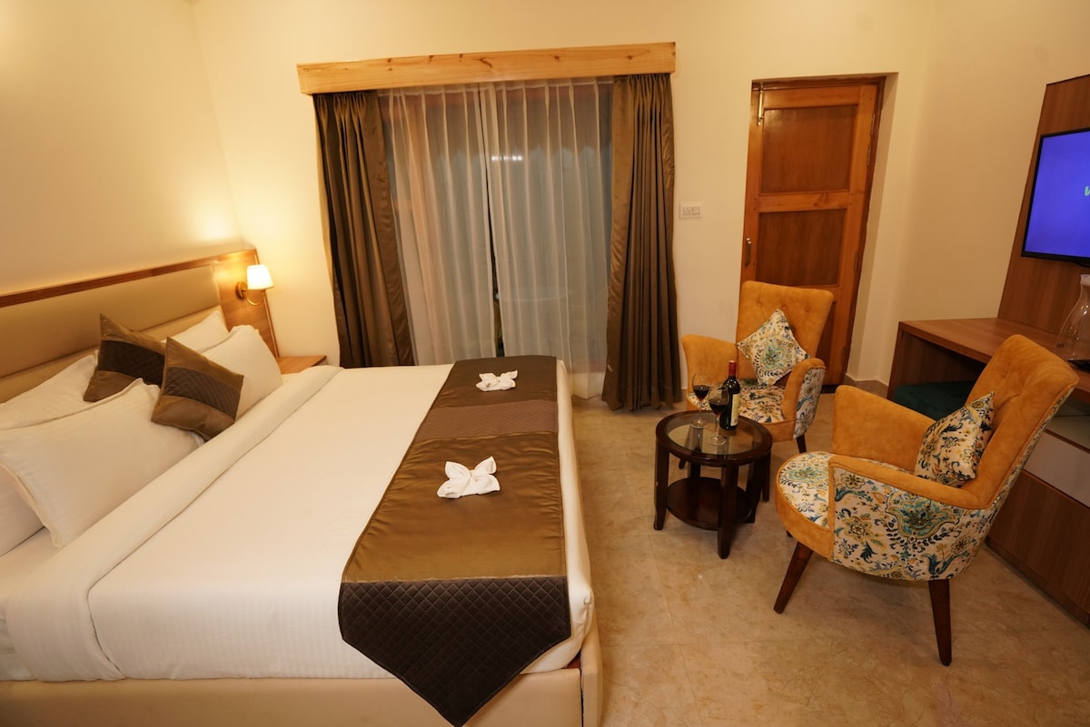 Deluxe Room with Balcony