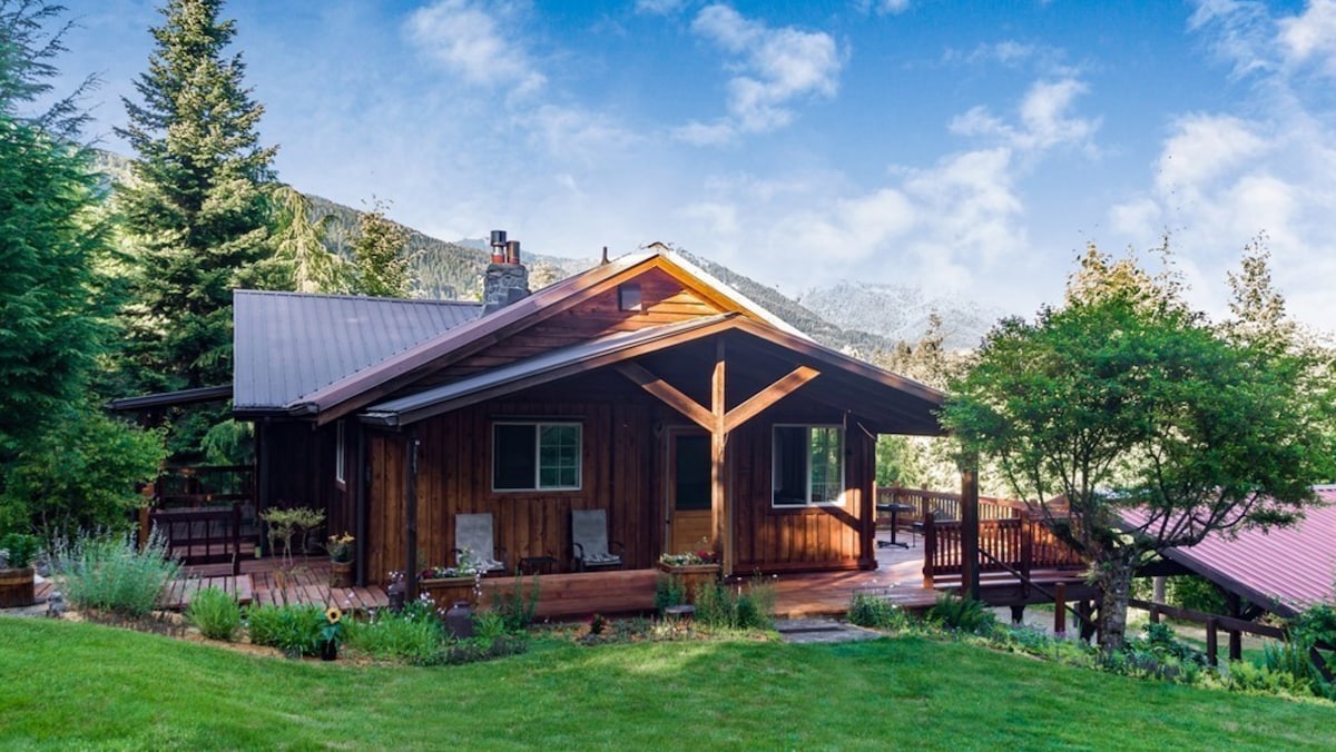 Timber River Cabin |热水浴池+通往河畔的步道