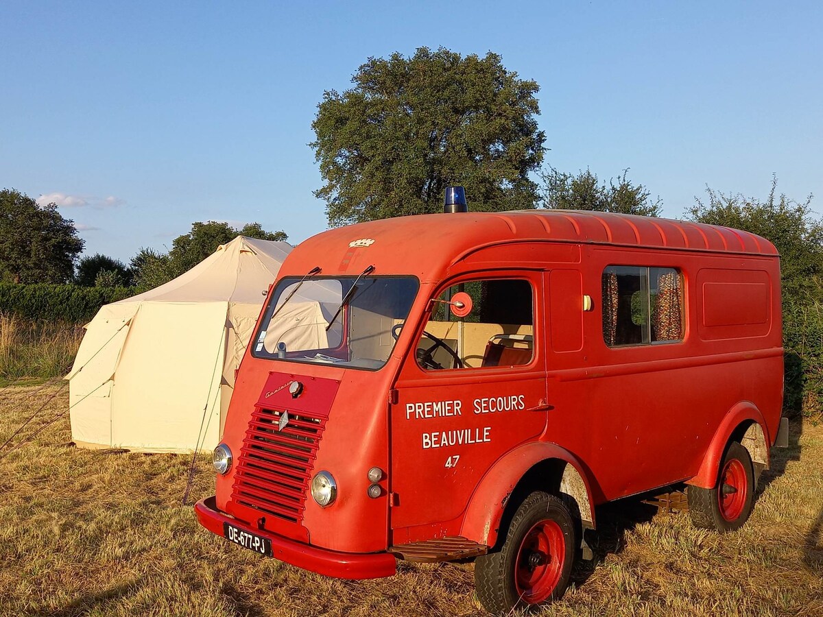 Bus magique et tente glamping "La Fraventure"