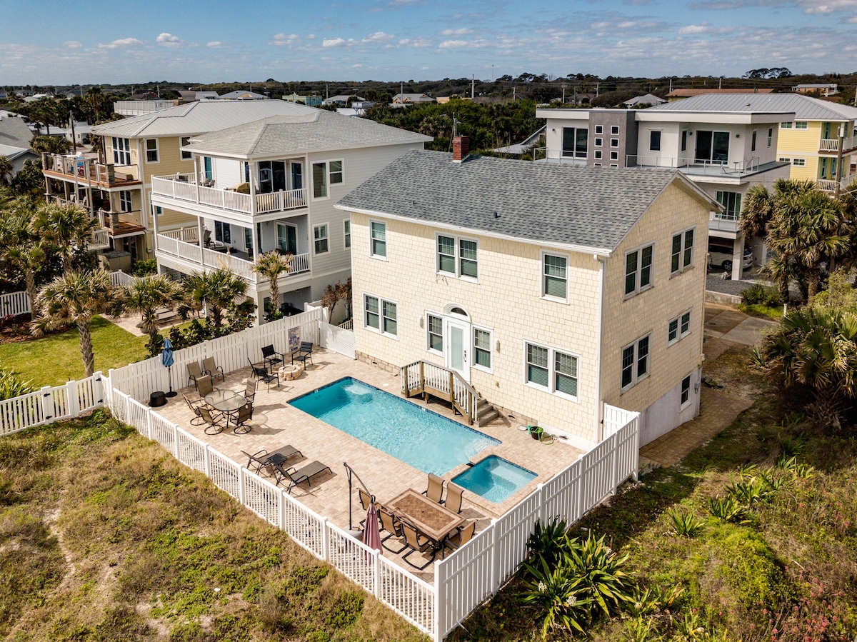 Surf's Up- 5 bedroom
beach house w/ pool, hot tub